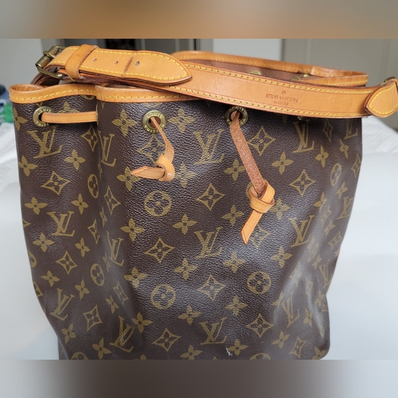 LOUIS VUITTON Monogram Petit Noe Bag - Picture 11 of 16